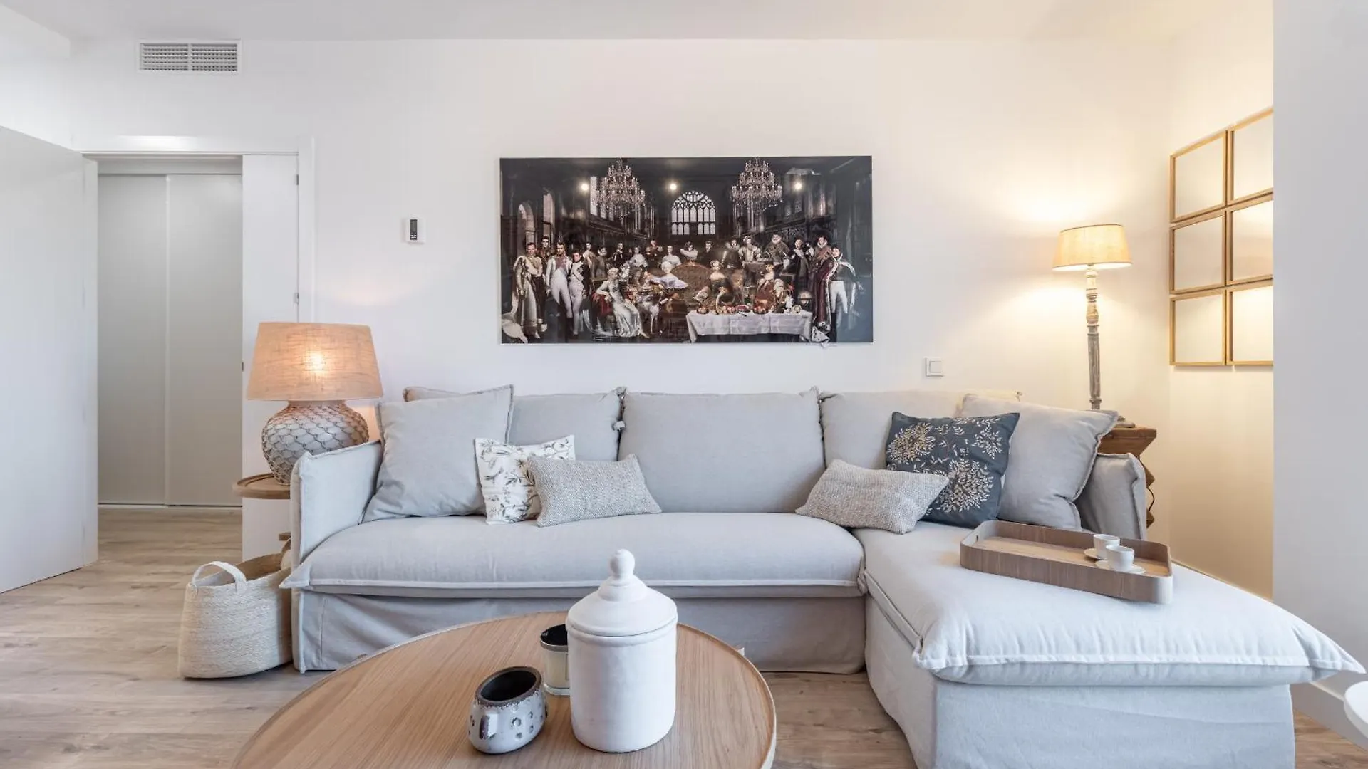 Malaga Skyline 8 Pool & Parking Free Apartment