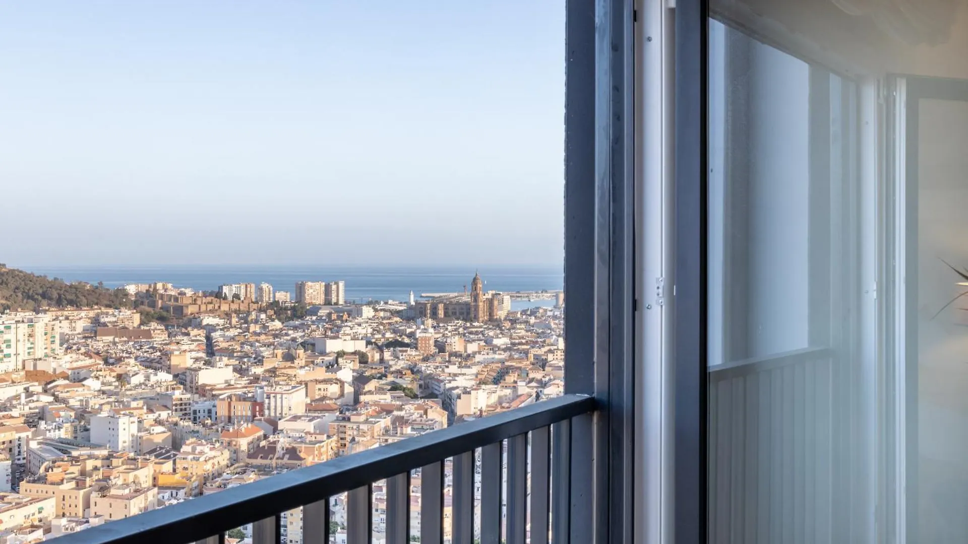 Malaga Skyline 8 Pool & Parking Free Apartment Spain